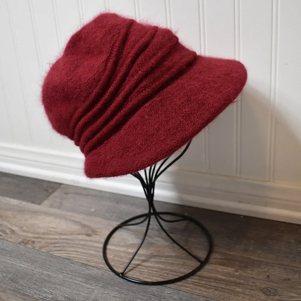 Red Brimmed Knit Beanie Hat Sz O/S Fleece Lined Pom Pom Bavarian Alpine Inspired